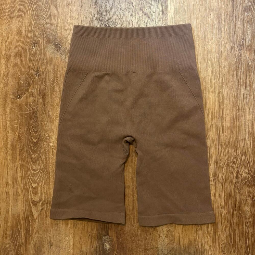 NWOT Everlane The Seamless Bike Short In Brown XS/S - Picture 5 of 6